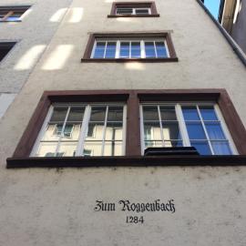 In Swiss Home - Rathaus from 1284 historical Apartment