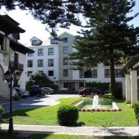 Hotel y Apartamentos Arias, отель в городе Навия