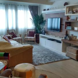 Lindo apartamento no centro de Canela