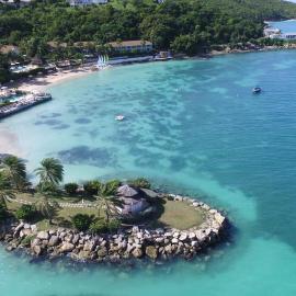 Blue Waters Resort and Spa, ξενοδοχείο σε Saint Johnʼs