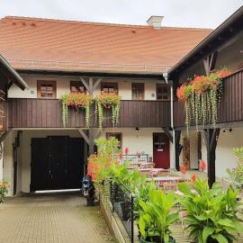 Zum Egerländer Fachwerkhof, hotel a Neualbenreuth
