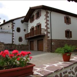 Casa Bentta, hotel em Errazu