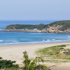 Reef View BnB, hotel in East London