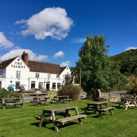 The Talbot at Knightwick, hotel sa Broadwas
