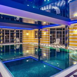 Apartamenty M&M, hotel i Mikołajki
