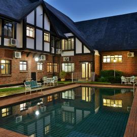 Cresta Churchill Hotel, hotel em Bulawayo