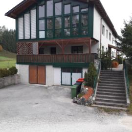 Ferienhaus Steyrdurchbruch, готель у місті Leonstein