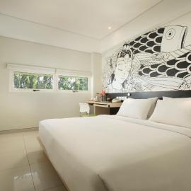 Grandmas Plus Hotel Airport، فندق في كوتا