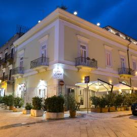 Palazzo Bonomi、ビシェーリエのホテル