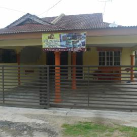 D'elzarra Home, hotel in Dungun