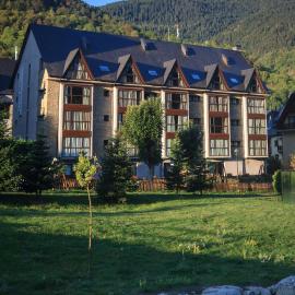 비엘라에 위치한 호텔 Aparthotel La Vall Blanca