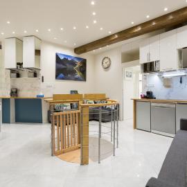 Louvre Luxury Apartment & SPA