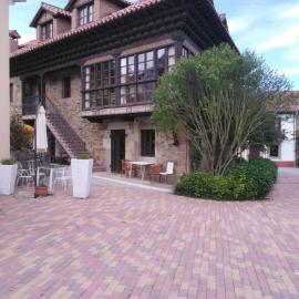 Apartamentos La Casona