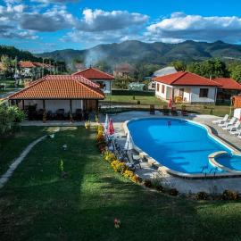 Complex Balkandzhii, hotel en Apriltsi