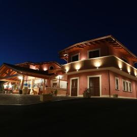Agriturismo ciociaro " il colle " HOTEL RISTORANTE, מלון בצ'פראנו