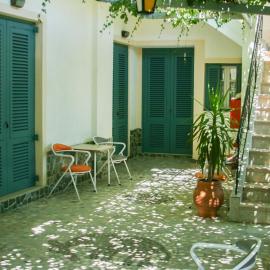 George Apartments, hotel in Livadia