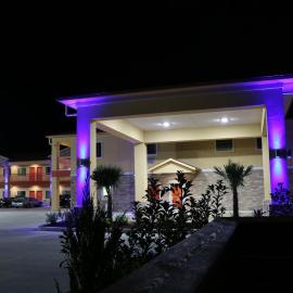 Scottish Inn & Suites - IAH Airport، فندق في همبل