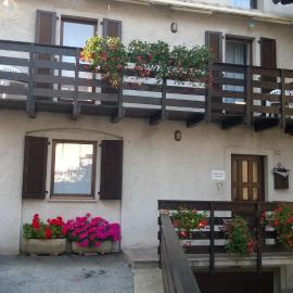 Mariva Holiday Home