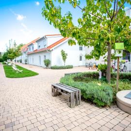 motel22 I parking inclusive I 33 C or More - Breakfast Is on Us!, hotel in Vienna