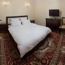 Villa Romantica on Vlaicu-Pircalab, hotel di Chişinău