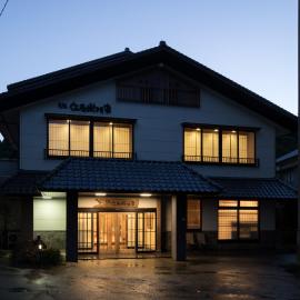 Niemonya, hotel em Uozu