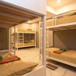 2 Rocks Boutique Hostel, Hotel in Baan Tai