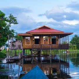 Innthar Lodge Home Stay, hotell sihtkohas Ywama