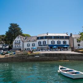 Hotel Du Bac, hotel i Combrit