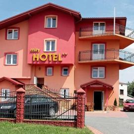 Hotel Miły, hotel v mestu Krosno