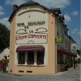 Logis Hôtel-Restaurant La Croix Couverte, ξενοδοχείο σε Mayenne