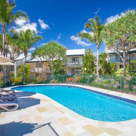 Beach Breakers Resort, hotel din Sunrise Beach