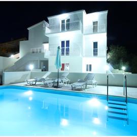Apartments HULJEV, hotel en Primošten