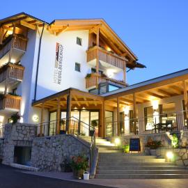 Hotel Regglbergerhof, hotel em Nova Ponente