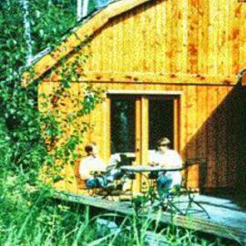 Alaska Chalet Bed & Breakfast, מלון בEagle River