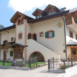 Affittacamere Villa Sole, hotel v destinácii Fiera di Primiero