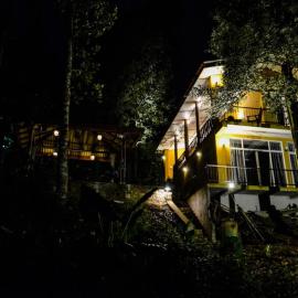 river edge bungalow, hotel a Matale