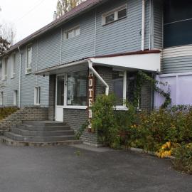 motel Pid Strihoyu, hotelli kohteessa Krementšuk