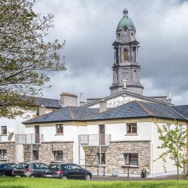 Cathedral View Apartments, hotelli kohteessa Longford