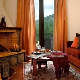 Dryas Guesthouse – hotel w mieście Polydrosos