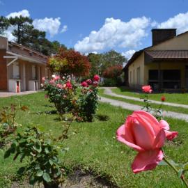 Alfil Apartamentos Villa Gesell, hotel i Villa Gesell