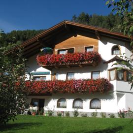 Haus Neururer, hotel a Kauns