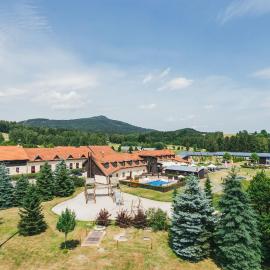 Resort Malevil, hotel en Jablonné v Podještědí