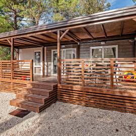 Eurocamp Mobile Homes at Campsite Porton Nature Hideouts, hotel sa Rovinj