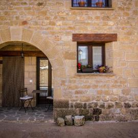 Apartamentos Turisticos Rio Gallego, hotel Fontellasban