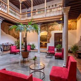 Palacio de Santa Inés, hotel v destinaci Granada