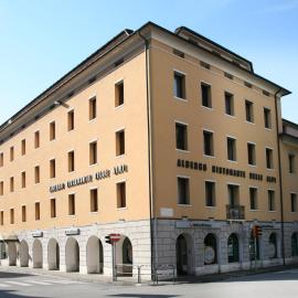 Albergo Delle Alpi, хотел в Белуно