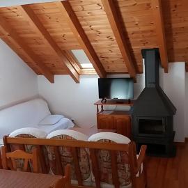 Apartaments Morello, hotel a Esterri d'Àneu