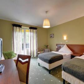 Hotel Belweder - przy hotelu Golebiewski