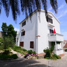 Apartments Ana, hotel in Mali Lošinj