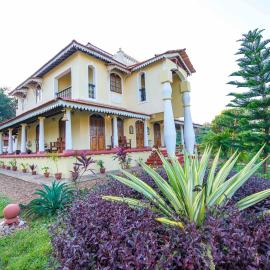Moradia dos Quadros, hotel din Divar